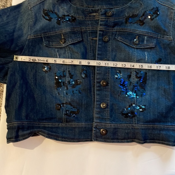 Sequence jean jacket - Picture 4 of 5